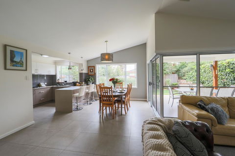 Armidale Cottage - House 2 - Port Augusta Accommodation 16