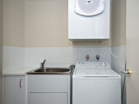 Messines Street, Breakwater Apartment, 104 - Port Augusta Accommodation 10