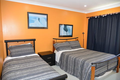 The Boat House - Port Augusta Accommodation 19
