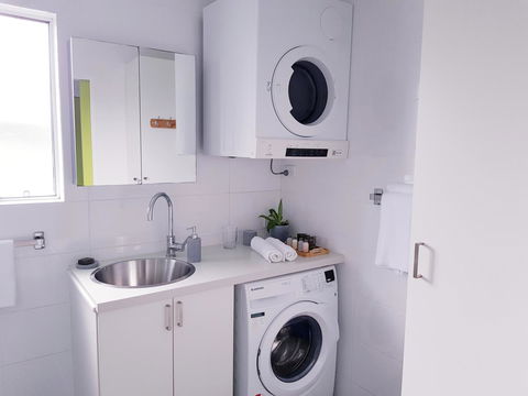 BookerBay Retreat! - Port Augusta Accommodation 9