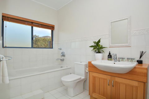 JE Guesthouse, Central To All The Hunter Valley Has To Offer - Port Augusta Accommodation 23