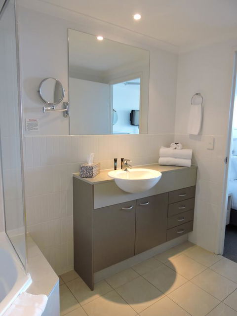 BASE Holidays - Ettalong Beach Premium Apartments - Port Augusta Accommodation 20