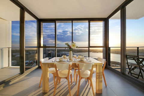 Stunning Sunset Water View 2BEDs On High Rises - Port Augusta Accommodation 15