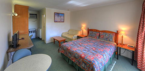 Cooma Motor Lodge Motel - Port Augusta Accommodation 2