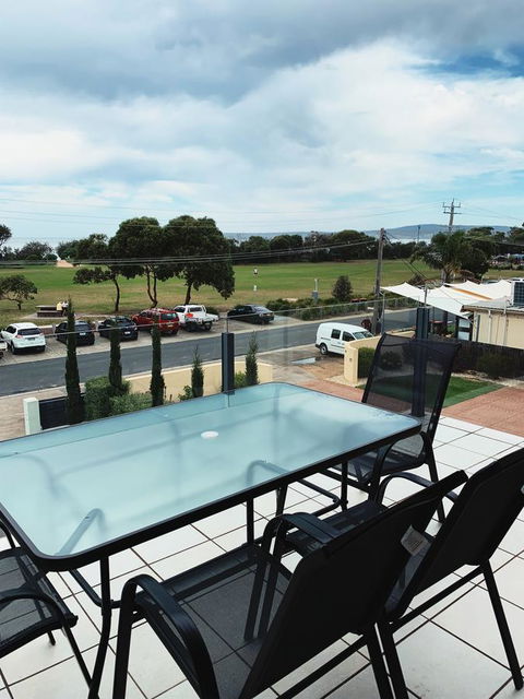 Seachange 3 - Port Augusta Accommodation 7