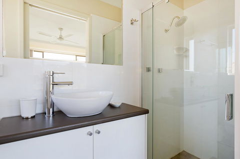 Baywatch Apartments Merimbula - Port Augusta Accommodation 13