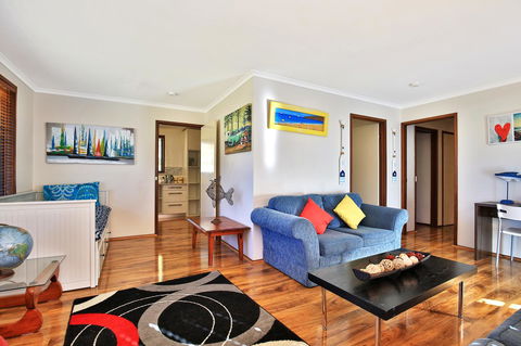 Sandy Toes Beach House Jervis Bay - 2min To Beach - Port Augusta Accommodation 5