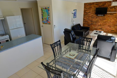 Beach House Holiday Apartments - Port Augusta Accommodation 10