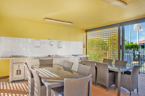 South Pacific Apartments - Port Augusta Accommodation 6