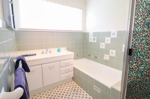 Coastal Horizons Beach House - Port Augusta Accommodation 11