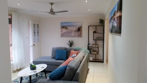 Twin Palms Holiday House At Lighthouse - Port Augusta Accommodation 5