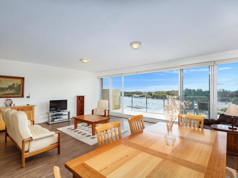 Regatta 13 - Port Augusta Accommodation 5