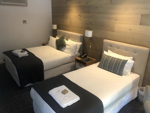 Crown Hotel Surry Hills - Port Augusta Accommodation 11