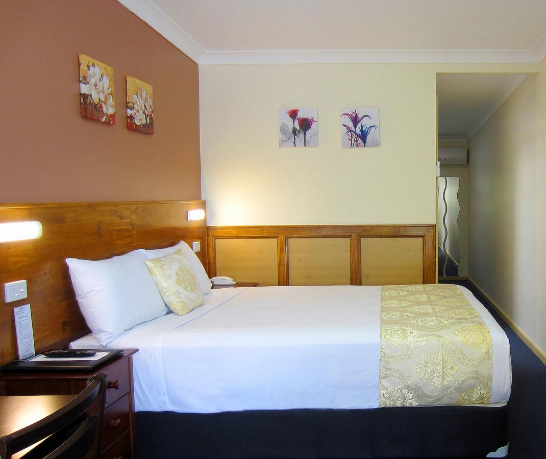 Oxley Island NSW Port Augusta Accommodation