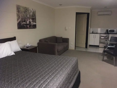 Balranald Club Motel - Port Augusta Accommodation 4