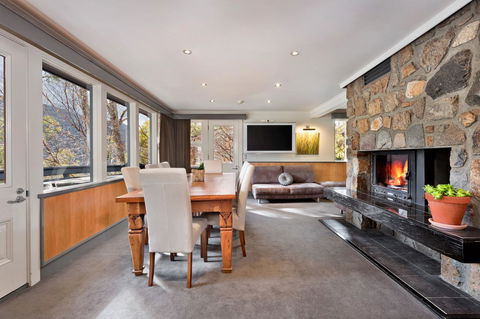 Pure Chalet Thredbo - Port Augusta Accommodation 14