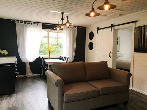 Bowral Escape - Port Augusta Accommodation 8