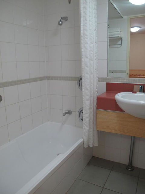 Crowne Plaza Alice Springs Lasseters, An IHG Hotel - Port Augusta Accommodation 6