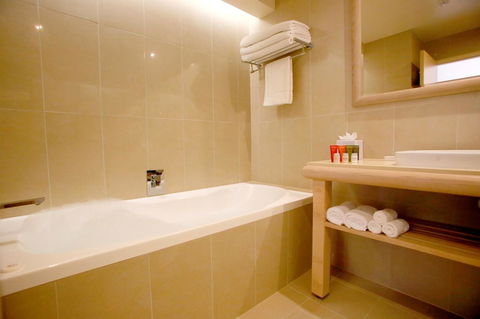 Crowne Plaza Alice Springs Lasseters, An IHG Hotel - Port Augusta Accommodation 30