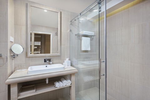 Crowne Plaza Alice Springs Lasseters, An IHG Hotel - Port Augusta Accommodation 3