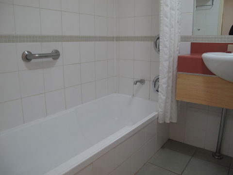 Crowne Plaza Alice Springs Lasseters, An IHG Hotel - Port Augusta Accommodation 5