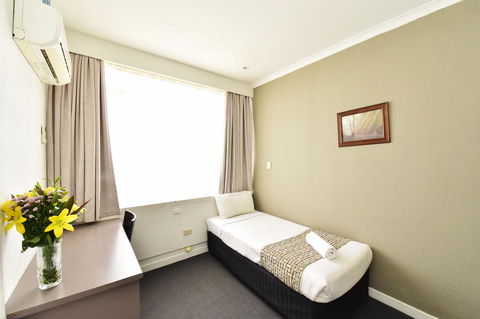 Diplomat Hotel Alice Springs - Port Augusta Accommodation 7