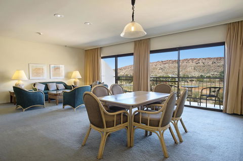 DoubleTree By Hilton Alice Springs - Port Augusta Accommodation 11