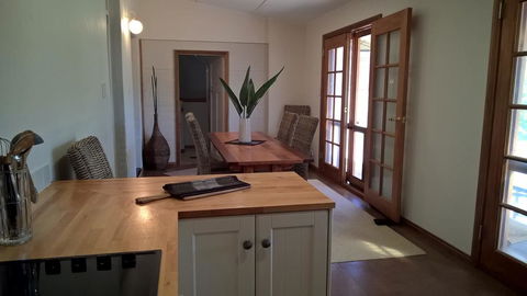 Book Keepers Cottage - Port Augusta Accommodation 2