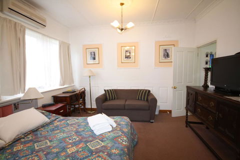 Bourke Riverside Motel - Port Augusta Accommodation 1