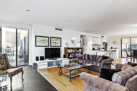 BOUTIQUE STAYS - Catani Gardens - Port Augusta Accommodation 1