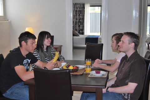 Brayfield Cottage - Port Augusta Accommodation 3