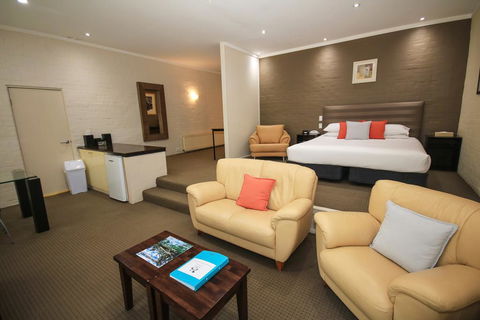 Briars Country Lodge - Port Augusta Accommodation 1