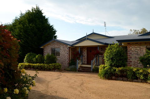 Brick Creek House - Port Augusta Accommodation 0