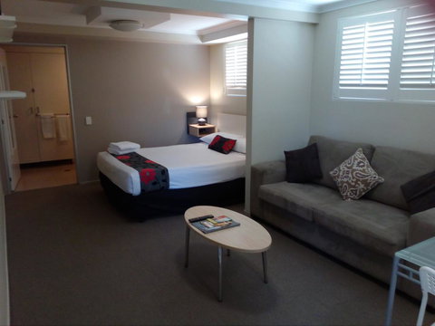 Brisbane Street Studios - Port Augusta Accommodation 2