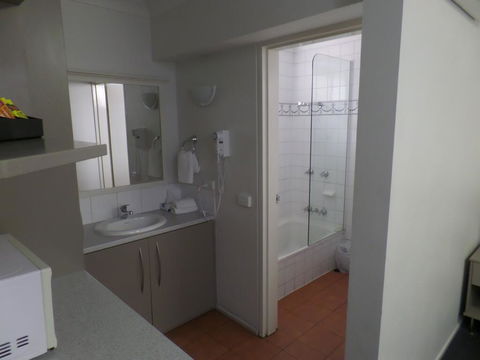 Burke & Wills Mt Isa - Port Augusta Accommodation 3