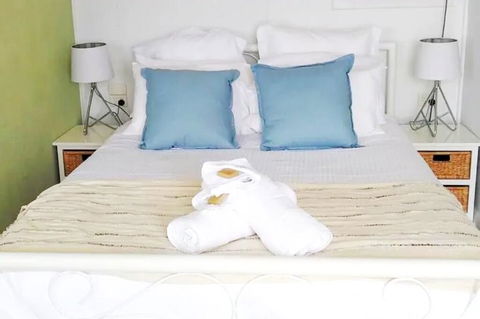 Cabin In The Sky Glorious Views To Magnetic Island - Port Augusta Accommodation 2