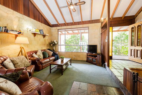 Camellia Cottage - Port Augusta Accommodation 1
