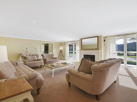 Camelot - Superbly Proportioned And Ideally Located - Port Augusta Accommodation 2
