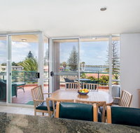 Castillo Del Mar 10 - Lake View Roof Terrace with Spa - Port Augusta Accommodation