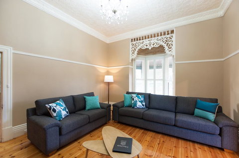 Central Charm - Port Augusta Accommodation 3