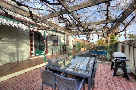Central Charm - Port Augusta Accommodation 0
