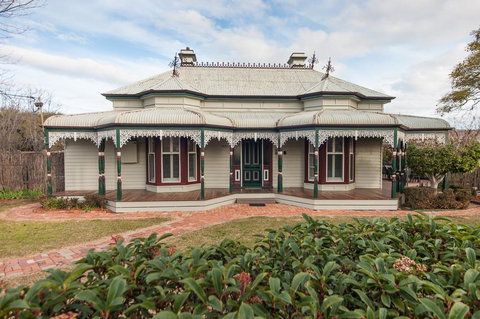 Central Charm - Port Augusta Accommodation 1