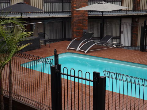 Central Court Motel Warrnambool - Port Augusta Accommodation 2
