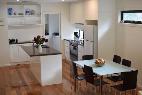 Champagne Stays Apartment - Port Augusta Accommodation 0
