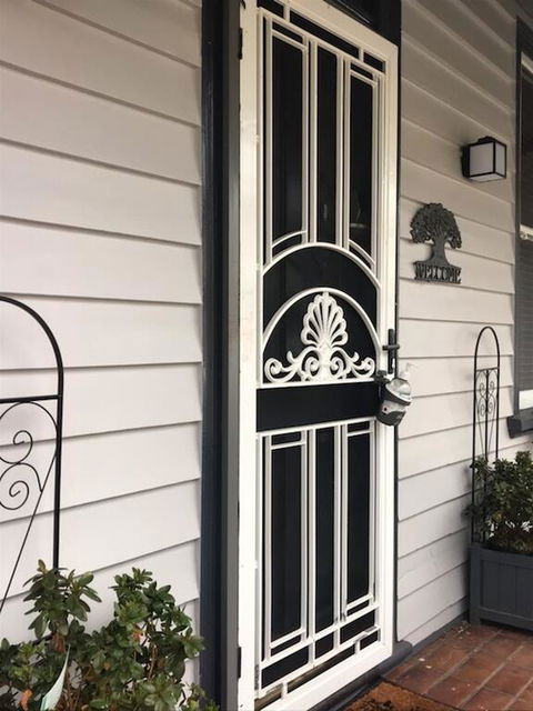 Charming Miners Cottage In The Hip City Of Geelong - Port Augusta Accommodation 1