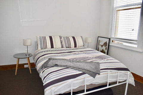 Charming Terrace House On Tree Lined Street - Port Augusta Accommodation 3