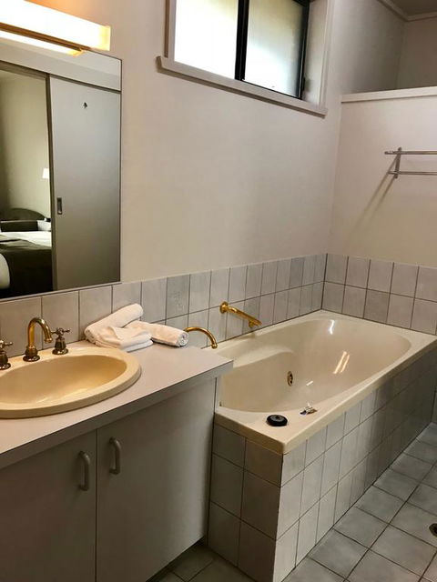 CluBarham River Motel - Port Augusta Accommodation 3