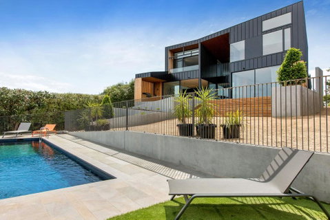 COASTAL LUXE - MT MARTHA - Port Augusta Accommodation 0