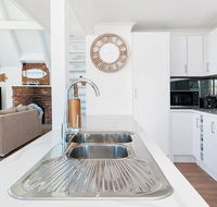 Combined Kingsley Beach House - Port Augusta Accommodation