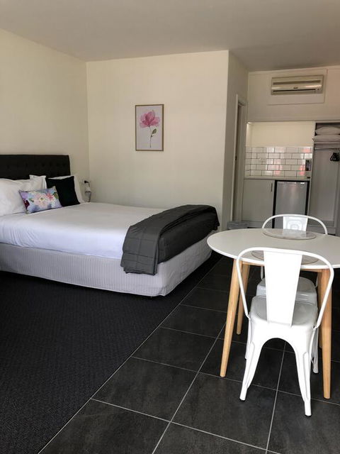 Commodore Motor Inn - Port Augusta Accommodation 3